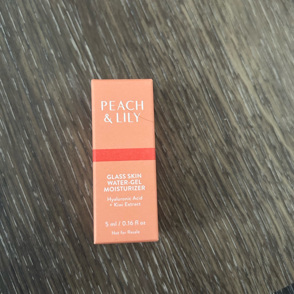 Peach and lily moisturizer